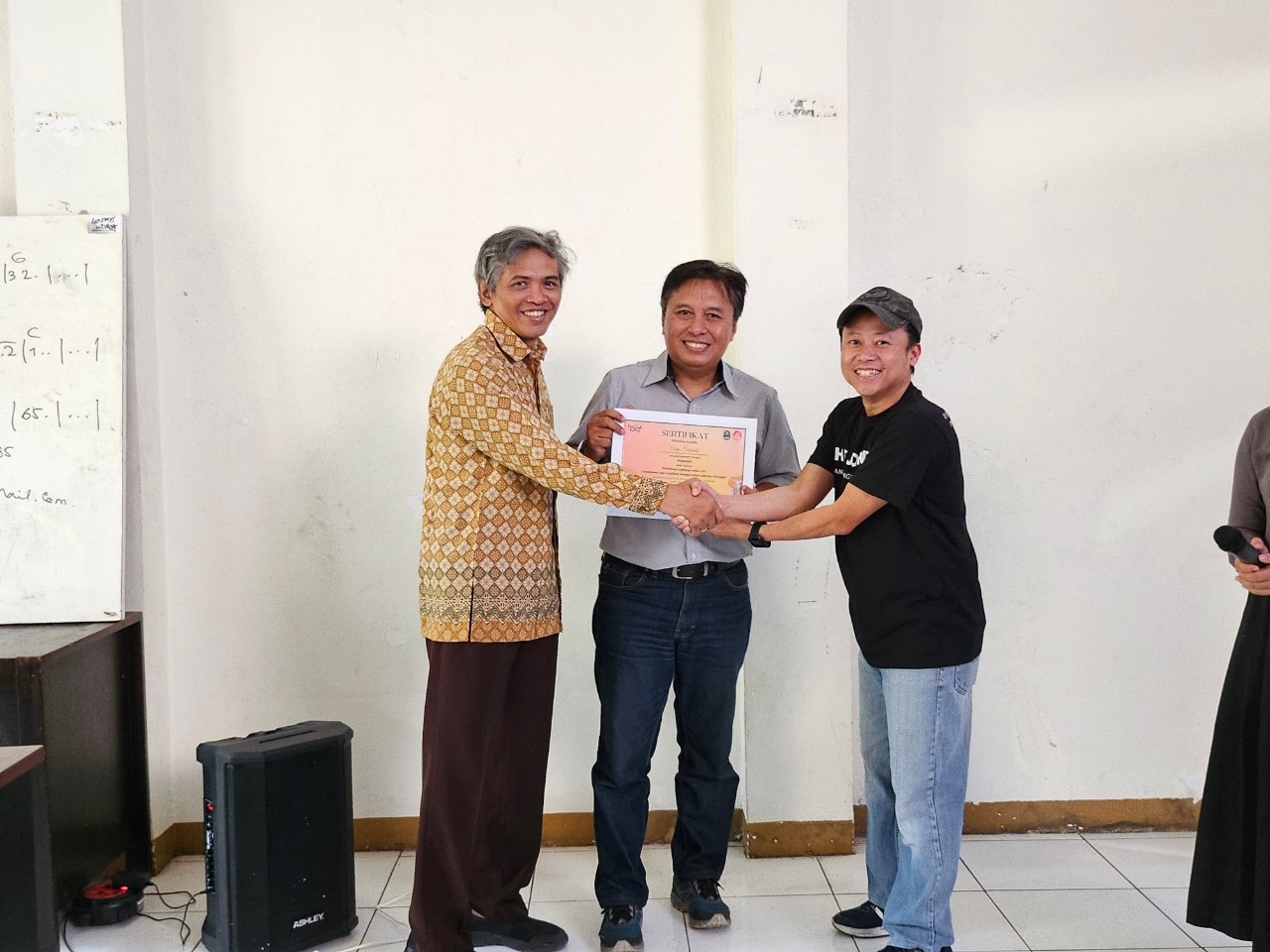 Workshop Angklung Centre 101 : Aransemen Lagu Angklung Dengan Software Klungbot Picture